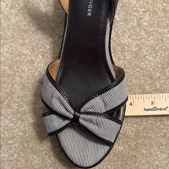 Tommy Hilfiger Black and White Bow Heels - Picture 9 of 10